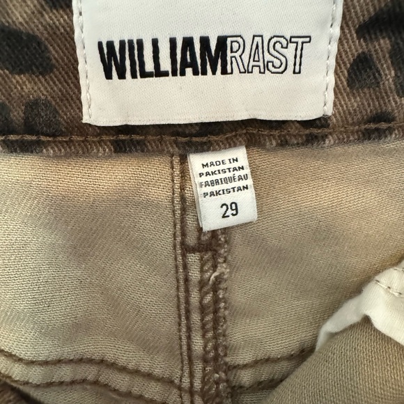 Cheetah print 🐆 - Picture 4 of 6